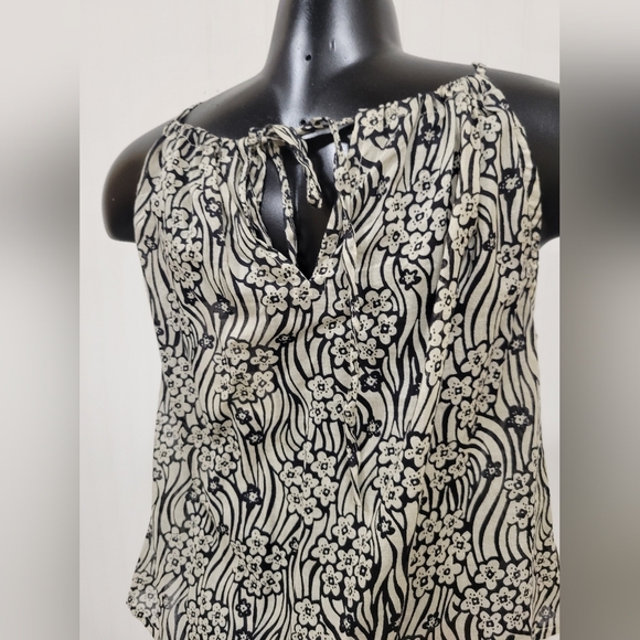 Gauzy Black & Cream Top - Picture 5 of 6